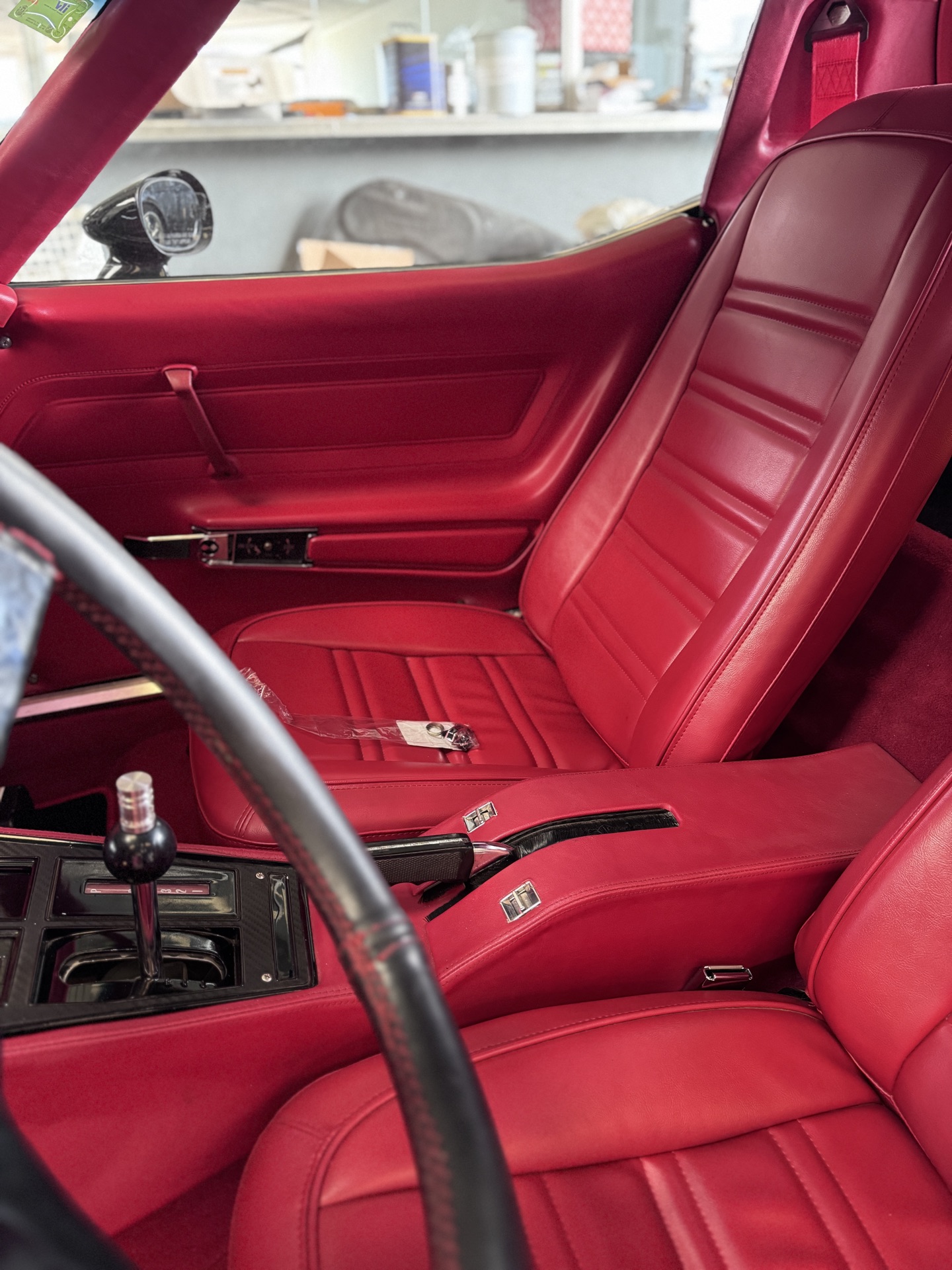 Tapizado de techo de automóvil en alcántara negra - Tapicería Corium Valencia